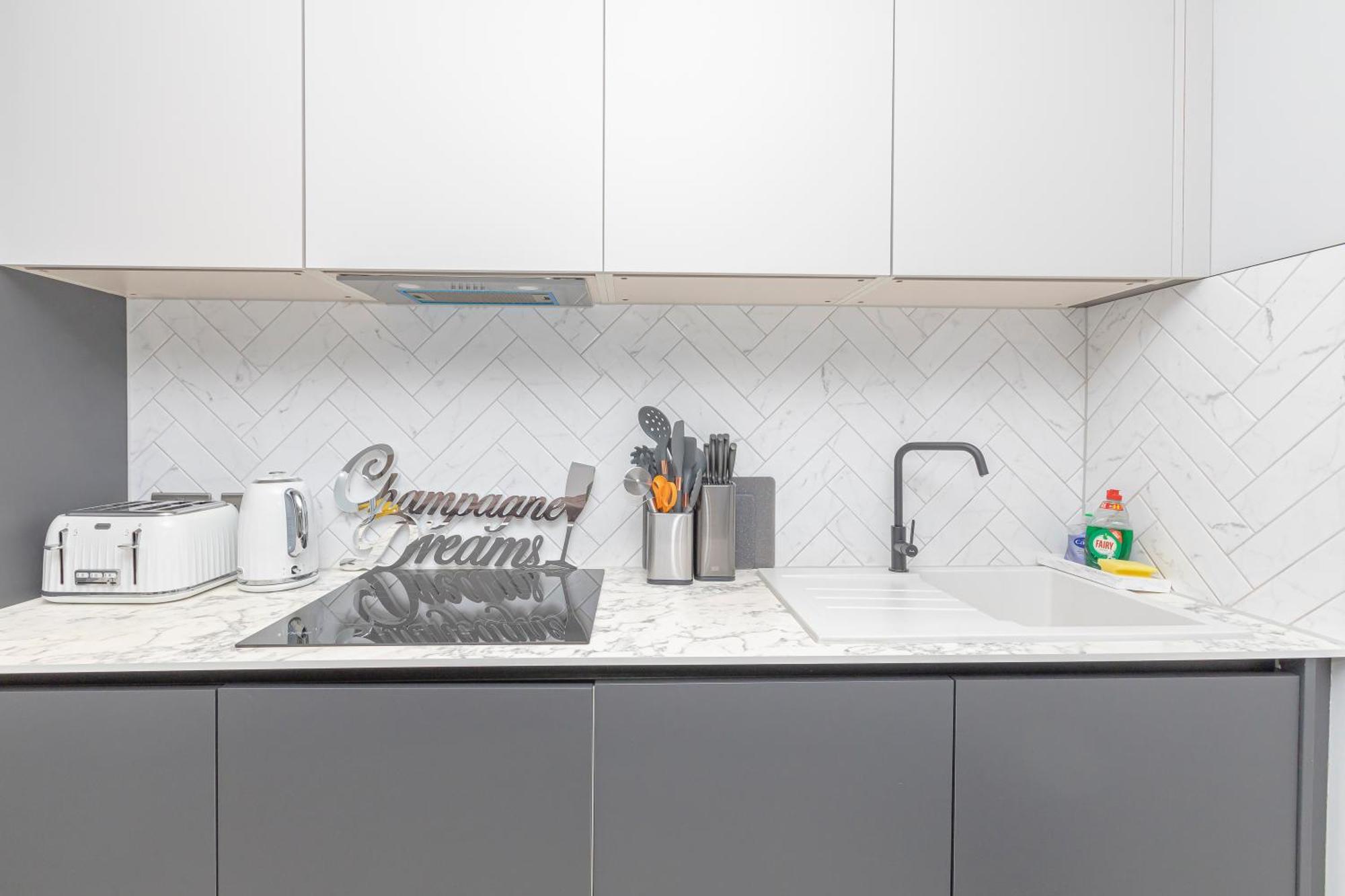 Flash Sales Offer - Any Week Day No Minimum Night Restrictions Brighton City Centre Seafront 1 Bedroom Flat Bn133Duk02 Kültér fotó
